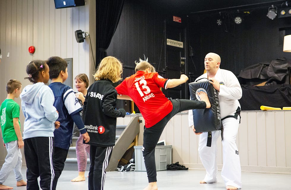 Lunde taekwon-do klubb får i år 10 tusen kroner til innkjøp av utstyr for sparring for barn og unge. 
