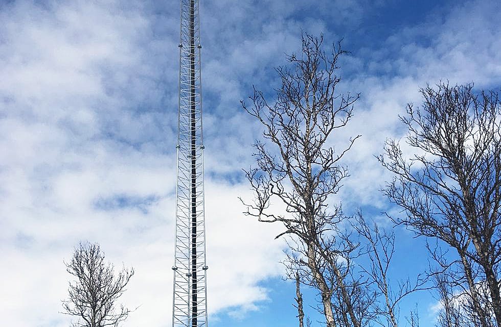 Mobilmasten som skal settes opp i Klovdalsdalen i Helgen, kommer til å rage 48 meters til værs.