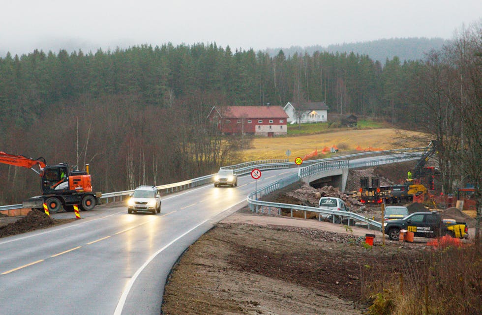Fredag kveld åpnet Åse bru på fylkesvei 359 for trafikk. Førstkommende mandag blir den offisielle åpningen foretatt. 