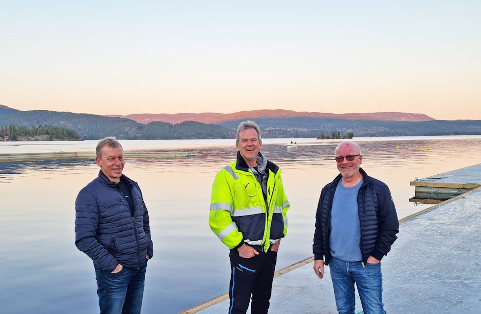 Må vurderes på nytt: Vidar Høgli (SP), Aslak Fjeld (NNM) og Torgeir Hegland (KrF) enes om at mulighetene for å bygge et nytt badebasseng i Nome må vurderes på nytt, i lys av de store kostnadene som kommer for å opprettholde driften av badeanlegget på Dagsrud.