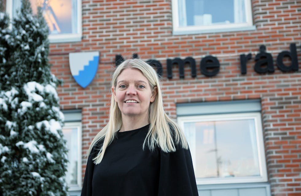 Ny i jobben: Benedikte Kirkeberg (42) har sin første arbeidsuke som ny personal- og organisasjonssjef i Nome kommune. Hun føler seg godt ivaretatt og gleder seg til å bli kjent med hele organisasjonen. 