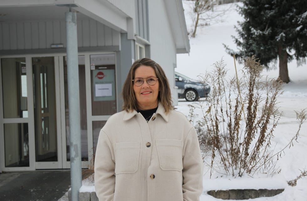 Leder for helsetjenesten Janne Gunnerud Ljosåk, er på jakt etter ny avdelingsleder og en fastlege til Nome legesenter.
