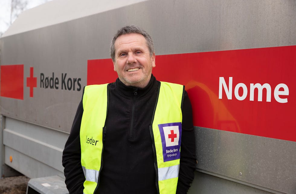 VIL HA BIL: Nyvalgt leder i Nome Røde Kors, Trond André Lundmark, har et mål om at laget skal få sin egen bil, sånn at man blant annet kan dra denne tilhengeren med redningsutstyr. 