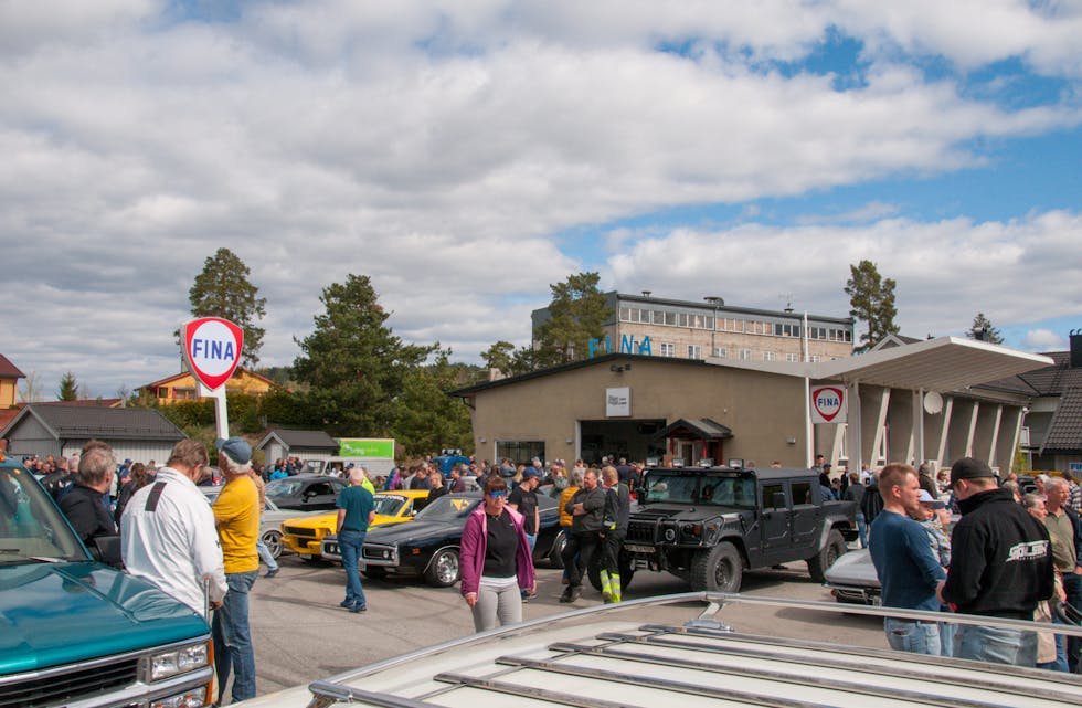 Masse folk og biler fant veien til årets vårmønstring i Lunde.