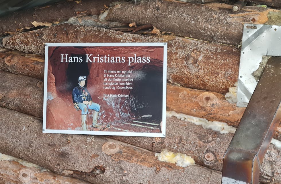 Får egen plass:  Avdøde Hans Kristian Torjusrød, hedres med skilt og "Utsikten" på Gruveåsen, oppkalles etter han. Dette er på bakgrunn av Torjusrøds langvarige innsats og lidenskap for området.