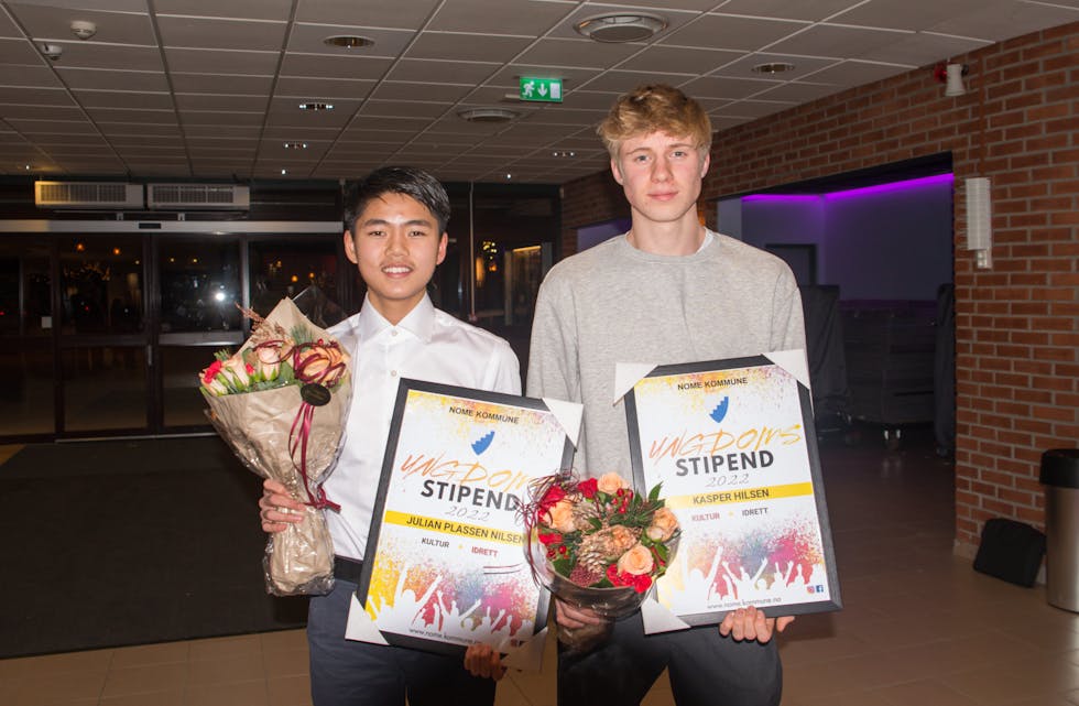 Disse gutta har talent og nå har Julian Plassen Nilsen og Kasper Hilsen fått ungdomsstipend av Nome kommune.