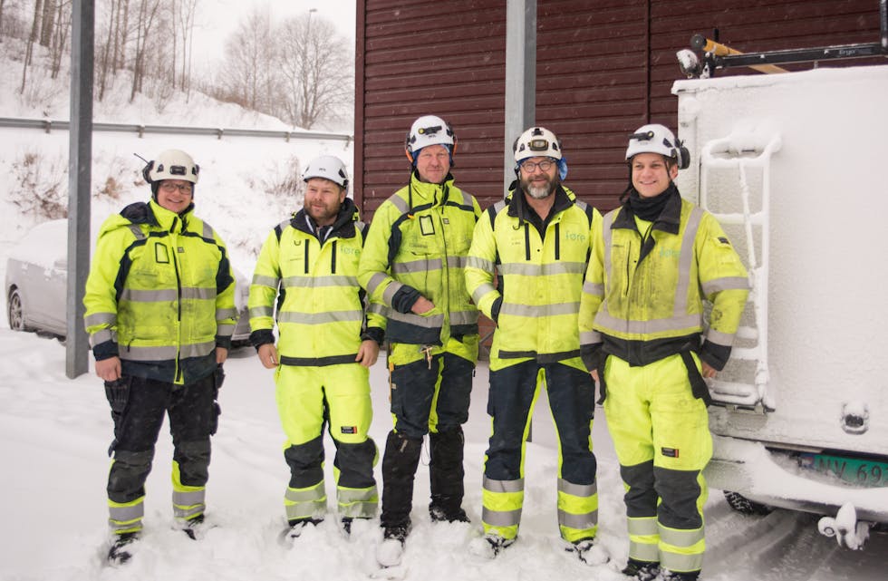 Klare til å rykke ut for å sikre strøm til deg:  Mannskaper i Føre. Fra venstre: Joakim Lindgren, Øyvind Skårdal, Vidar Lindestad, Frode Rui og Jonas Forberg. 