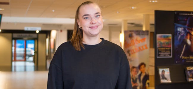Paulina Vårli er ny ungdomsleder i Nome. Hun skal også være miljøarbeider på skolene og får god mulighet til å bli godt kjent med kommunens unge innbyggere.