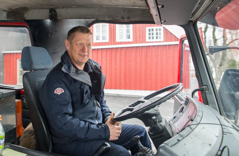 Nome og Midt-Telemark brann- og redning donerer sin reservebrannbil til Ukraina. Roar Smukkestad (49) skal være med å kjøre bilen inn i det krigsrammede landet. Det betyr 1600 kilometer bak dette rattet, og god tid til å gjøre seg opp noen tanker. 