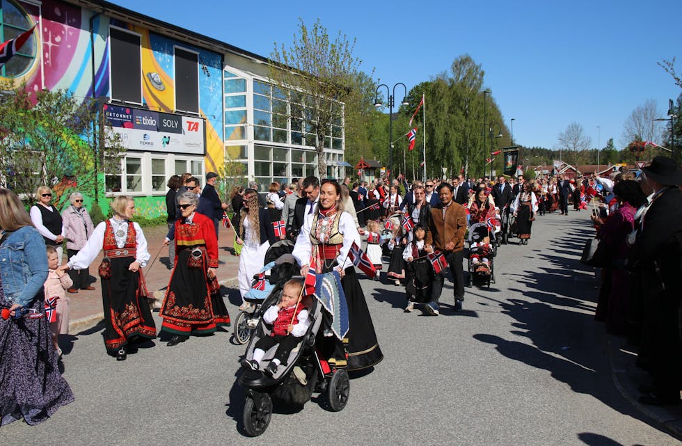Barnetoget på Ulefoss 17. mai 2023.