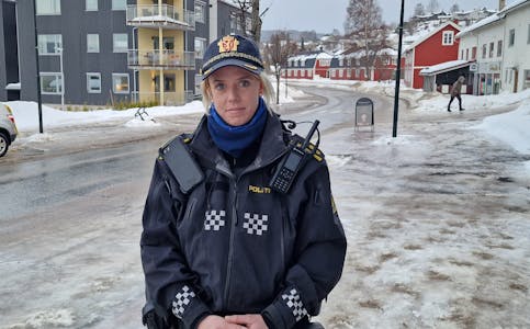 Ikke imponert: Gruppeleder i UP Telemark, Elisabeth Torekåsa er ikke imponert over resultatet av laserkontrollen på Ulefoss onsdag. Fire bilførere mistet lappen og det ble skrevet ut 11 forelegg i løpet av to timer.