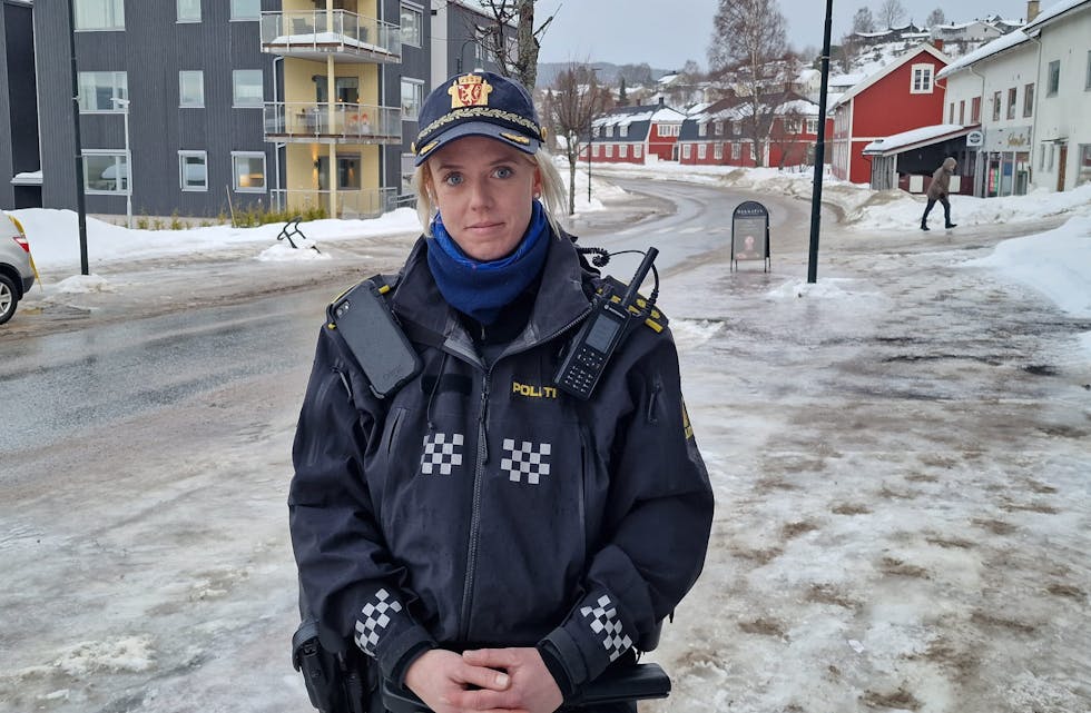 Ikke imponert: Gruppeleder i UP Telemark, Elisabeth Torekåsa er ikke imponert over resultatet av laserkontrollen på Ulefoss onsdag. Fire bilførere mistet lappen og det ble skrevet ut 11 forelegg i løpet av to timer.