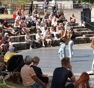 Festivalforestillingen som rundet av barnekulturfestivalen ViNK, trakk mange til Lunde sluseamfi på lørdag.