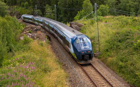 Fra desember vil det bli færre stopp på Lunde stasjon, det varsler jernbanedirektoratet i et brev til fylkeskommunen.