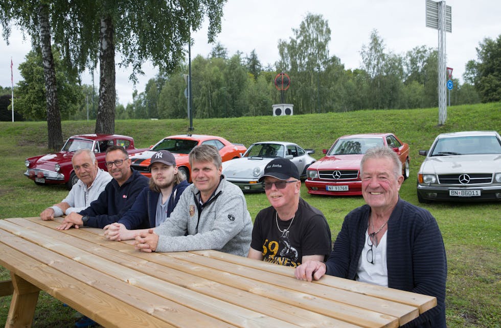 NOME MOTORHISTORISK FORENING: Fv: Gunnar Pedersen, Tor Fennefoss, Marcus Syvertsen, Nils Tore Syvertsen, Geir Arild Møllen og Jonny Engelund er klare for Ulefossdagen.