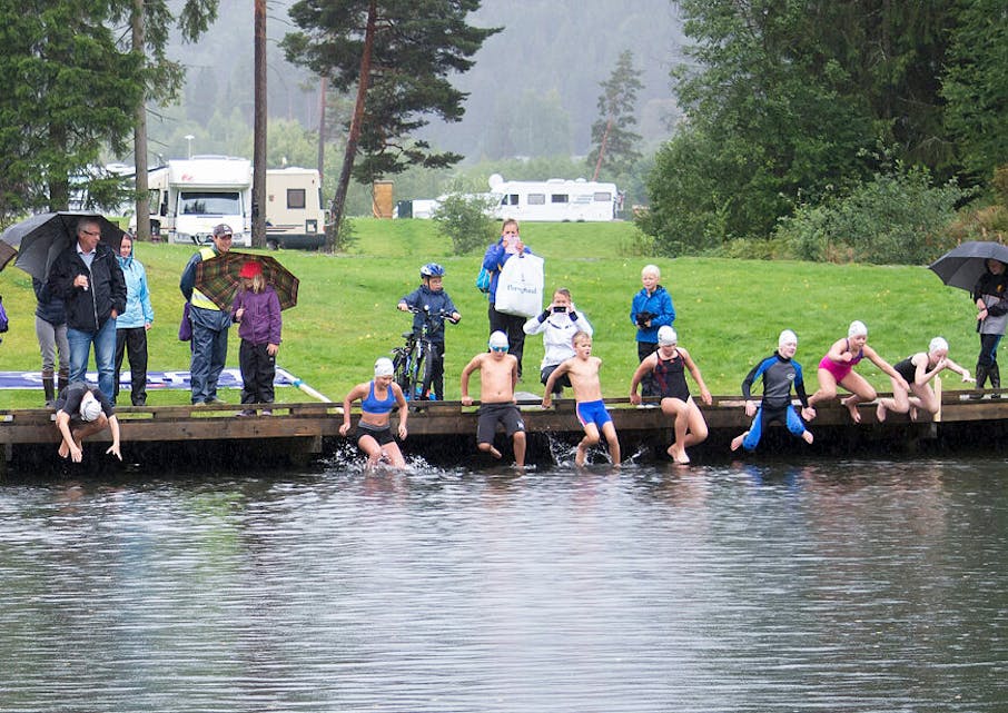 Harald Ovenstrøm skriver om egne barndomsminner og kreativ svømmeopplæring. Bildet er tatt under Lunde triathlon for noen år siden. 