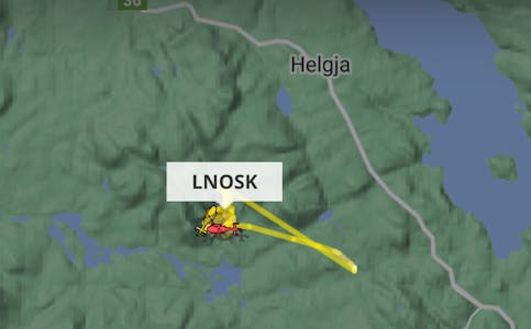 Den siste tiden har flere av Kanalens lesere reagert på mye helikopterflyging, blant annet i Helgen-området (foto: Skjermdump fra Flightradar24.com).